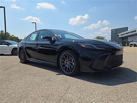 2025 Toyota Camry SE Sedan