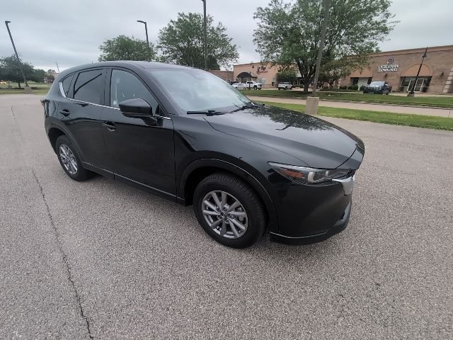 2025 Mazda CX-5 S Preferred package Auto AWD's photo