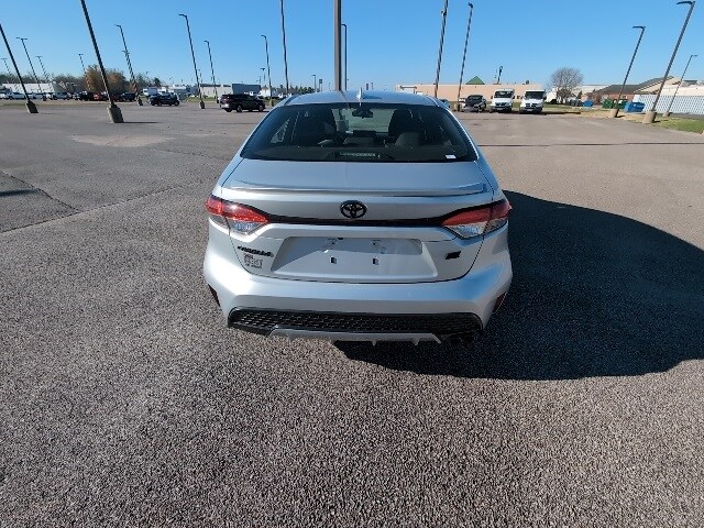 2022 Toyota Corolla SE photo 4