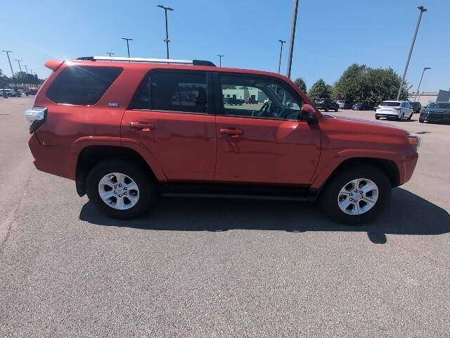 2024 Toyota 4Runner SR5 photo 2