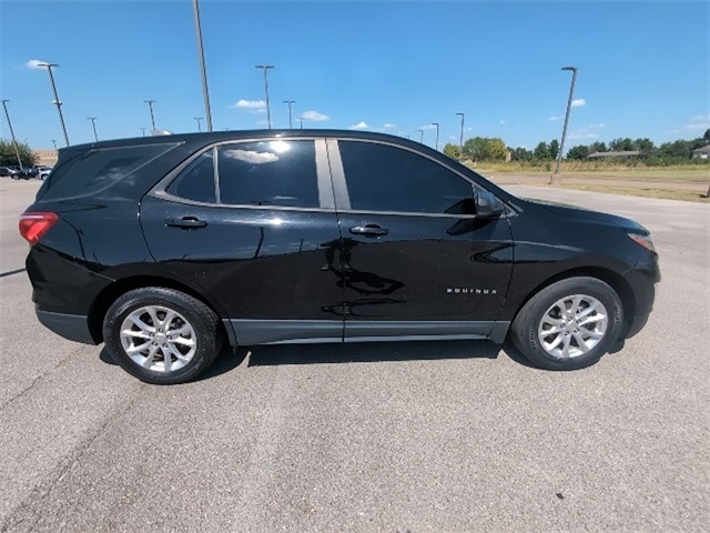 Used 2020 Chevrolet Equinox LS with VIN 2GNAXHEV7L6142142 for sale in Evansville, IN