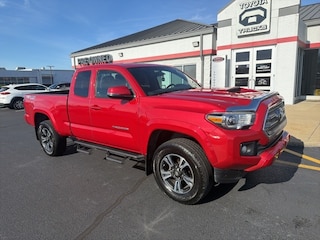 2017 Toyota Tacoma TRD Sport Truck Access Cab