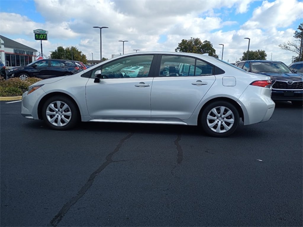Certified 2025 Toyota Corolla LE Sedan