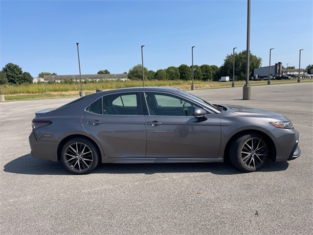 Certified 2021 Toyota Camry SE with VIN 4T1G11BK7MU046550 for sale in Evansville, IN