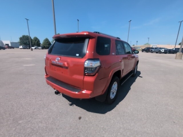 2024 Toyota 4Runner SR5 photo 3