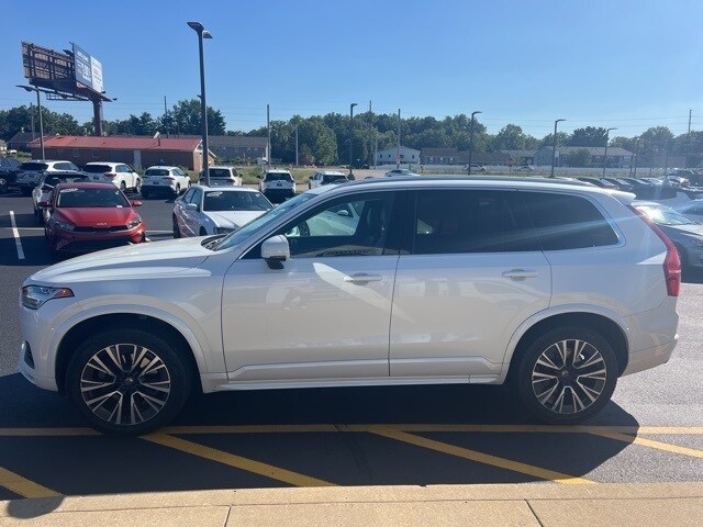 2020 Volvo XC90 T5 Momentum photo 3