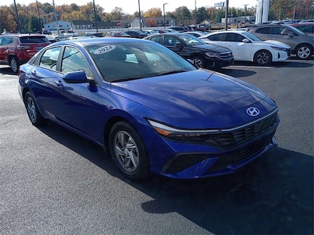2024 Hyundai Elantra SE Sedan