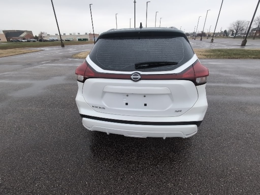 Used 2023 Nissan Kicks SR SUV