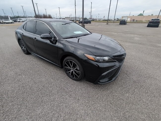 2024 Toyota Camry SE Sedan