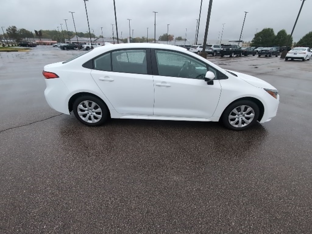 Used 2025 Toyota Corolla LE Sedan