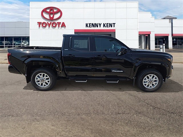 2025 Toyota Tacoma SR5 photo 2