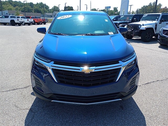 2022 Chevrolet Equinox LT photo 2
