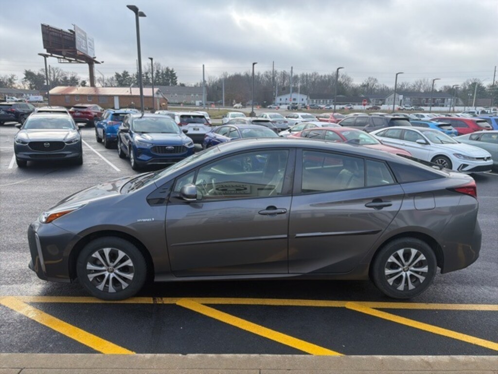 Used 2019 Toyota Prius XLE AWD-e Hatchback