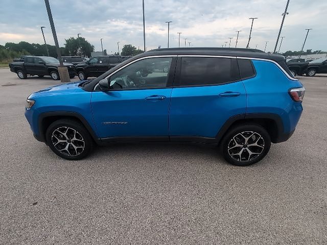 2025 Jeep Compass Limited - Photo 9