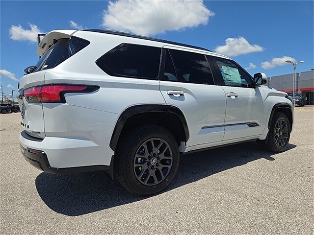 2026 Toyota Sequoia Platinum photo 3