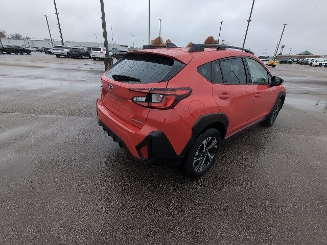 2024 Subaru Crosstrek Premium photo 3