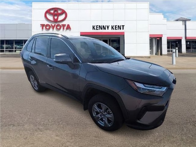 2025 Toyota RAV4 XLE SUV