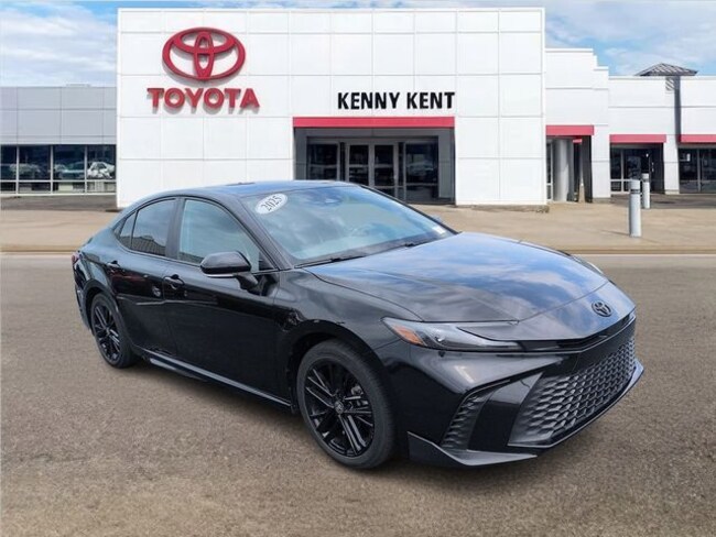 2025 Toyota Camry SE Sedan