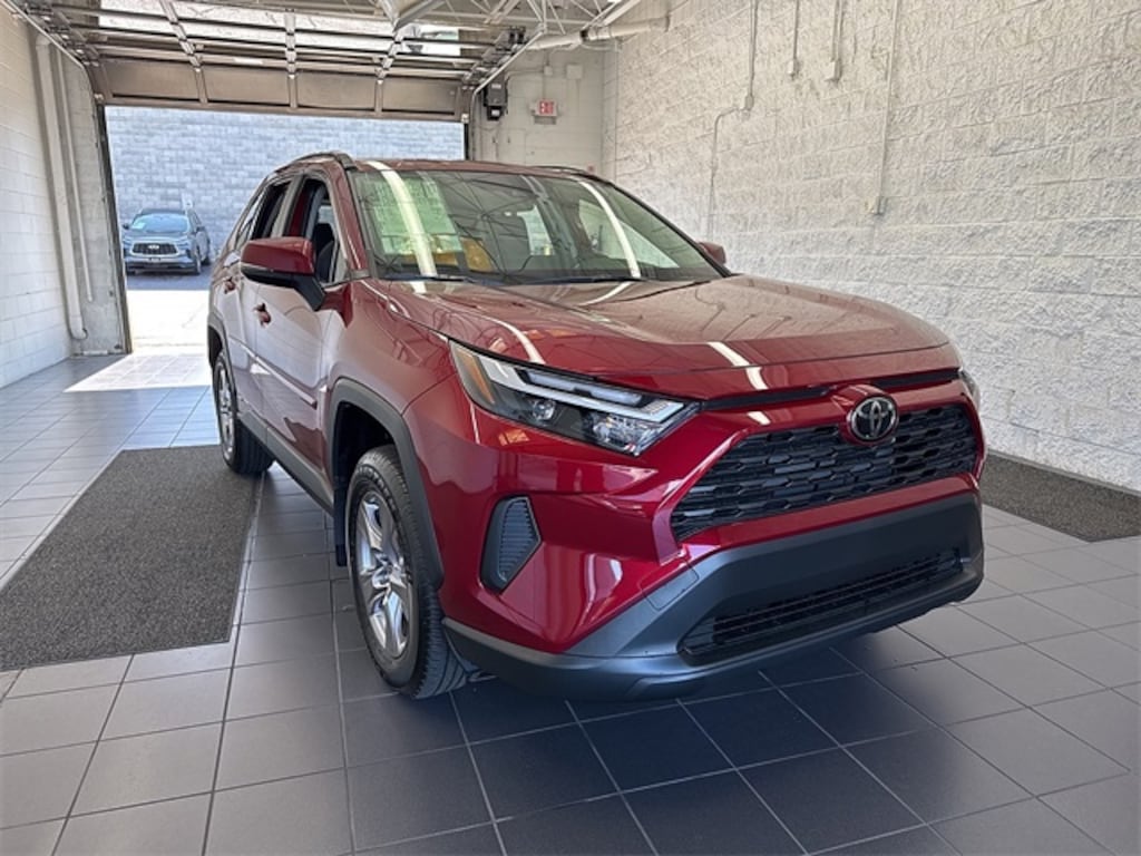 New 2025 Toyota RAV4 Hybrid XLE SUV