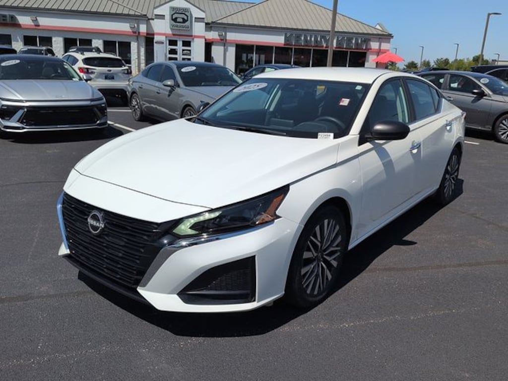 Used 2025 Nissan Altima 2.5 SV Sedan