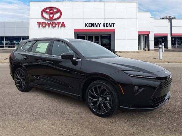 2025 Toyota Crown Signia Limited's photo