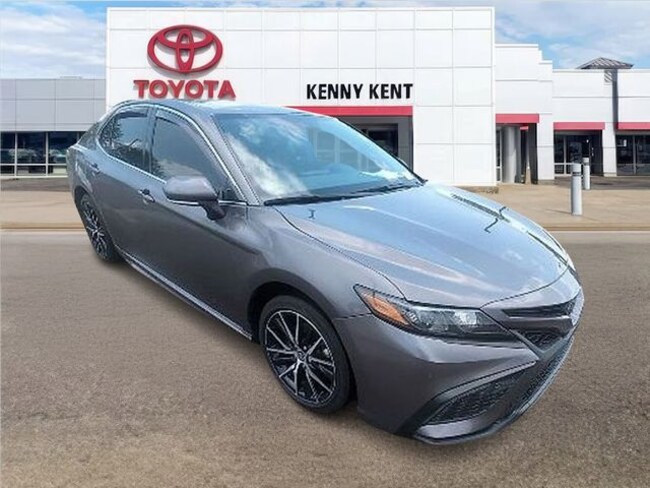 2024 Toyota Camry SE Sedan