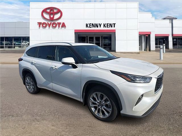 2023 Toyota Highlander's photo