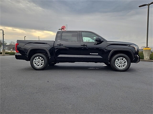 2026 Toyota Tundra SR5 photo 2