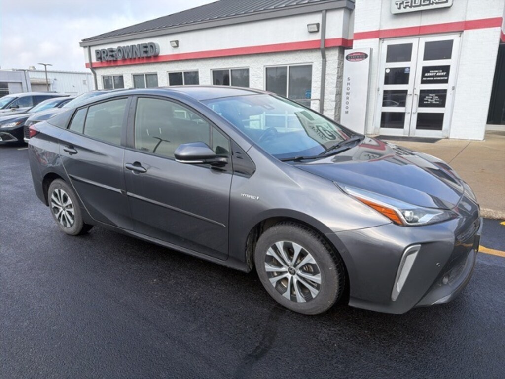 Used 2019 Toyota Prius XLE AWD-e Hatchback
