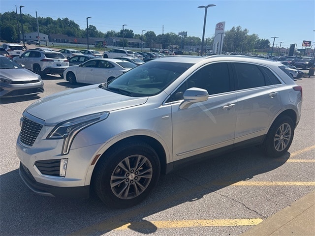 Used 2020 Cadillac XT5 Premium Luxury with VIN 1GYKNCRS2LZ157538 for sale in Evansville, IN