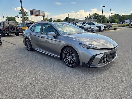 2025 Toyota Camry SE Sedan