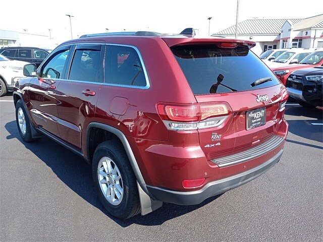 2020 Jeep Grand Cherokee Laredo E photo 3