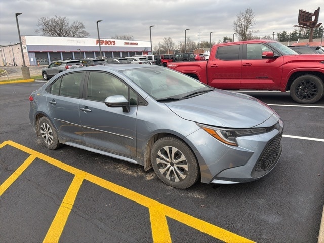 2022 Toyota Corolla LE's photo