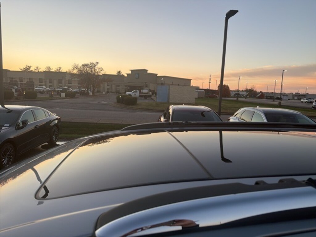 Used 2018 Chrysler Pacifica Limited Van