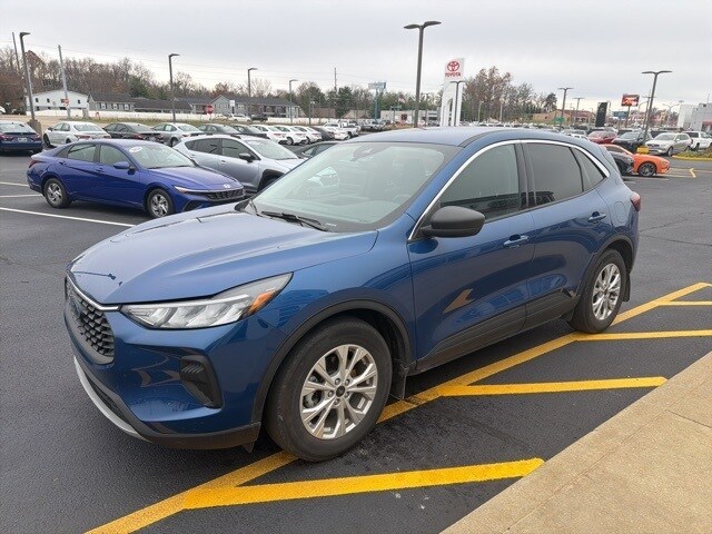 2023 Ford Escape Active photo 2