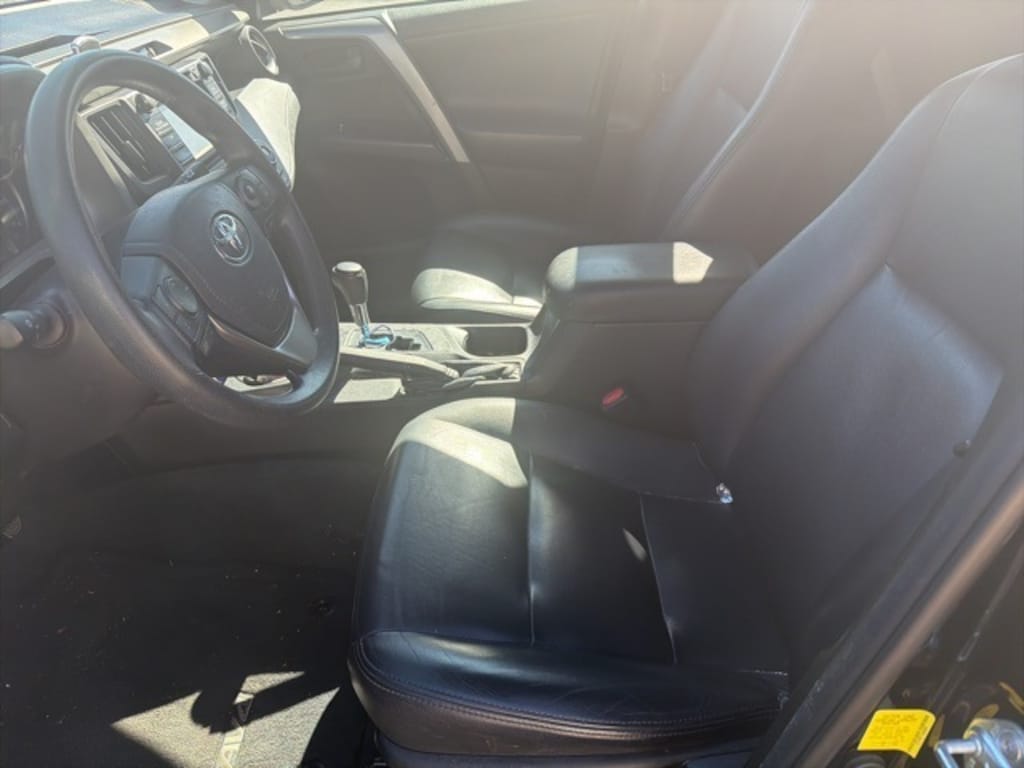 Used 2018 Toyota RAV4 LE SUV