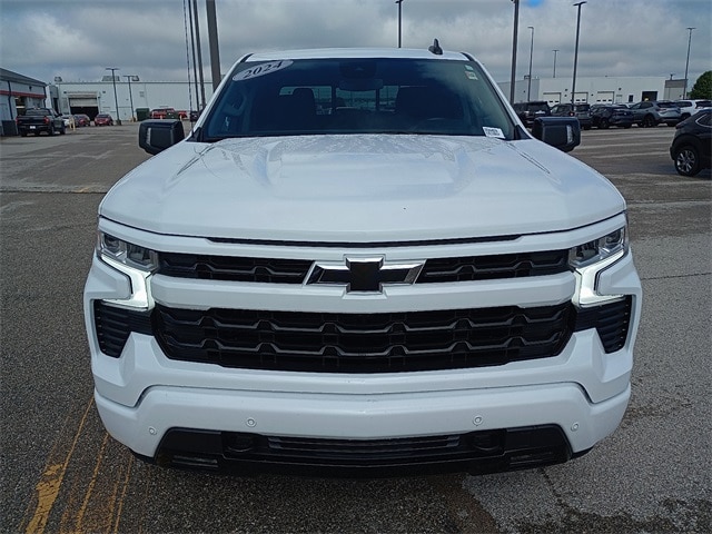 Used 2024 Chevrolet Silverado 1500 RST with VIN 1GCUDEEDXRZ361226 for sale in Evansville, IN
