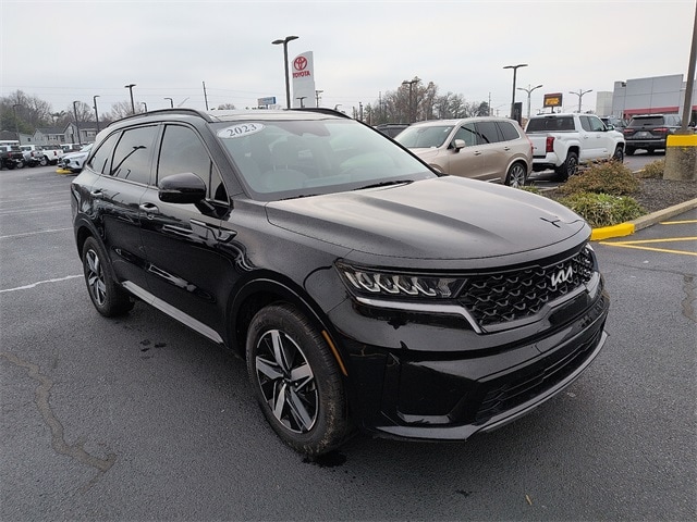 2023 Kia Sorento S's photo