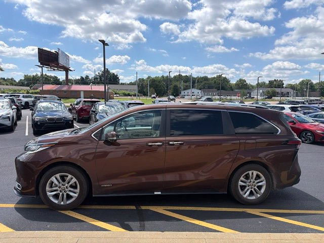 Used 2021 Toyota Sienna Limited Van