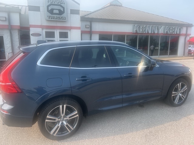 Used 2018 Volvo XC60 Momentum with VIN YV4102RK9J1089032 for sale in Evansville, IN