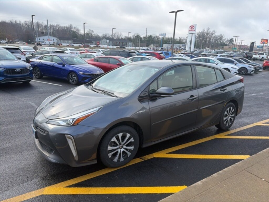Used 2019 Toyota Prius XLE AWD-e Hatchback