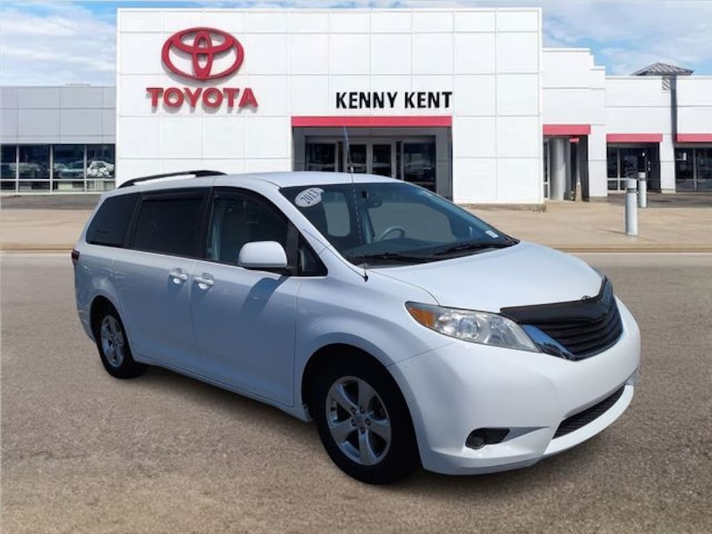 Used 2013 Toyota Sienna LE Van