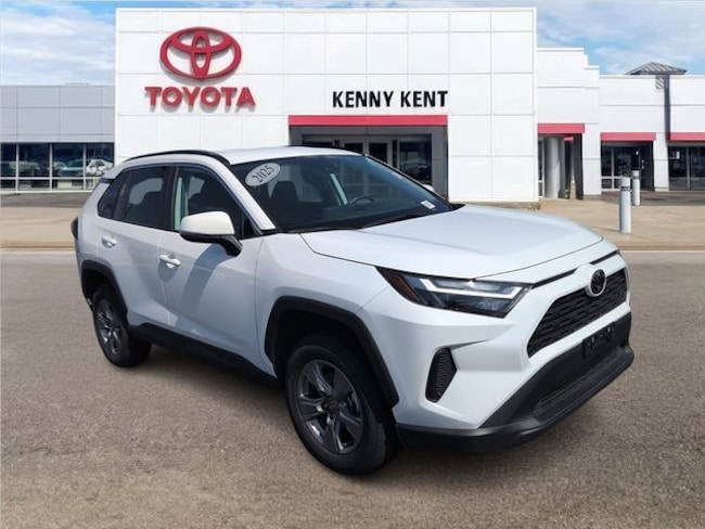 2025 Toyota RAV4 XLE SUV