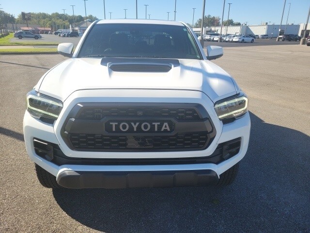 2021 Toyota Tacoma TRD Pro photo 2