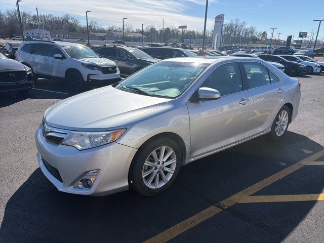 Used 2014 Toyota Camry XLE with VIN 4T1BF1FK2EU856515 for sale in Evansville, IN