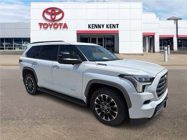 2023 Toyota Sequoia Limited 4WD i-FORCE MAX Hybrid's photo