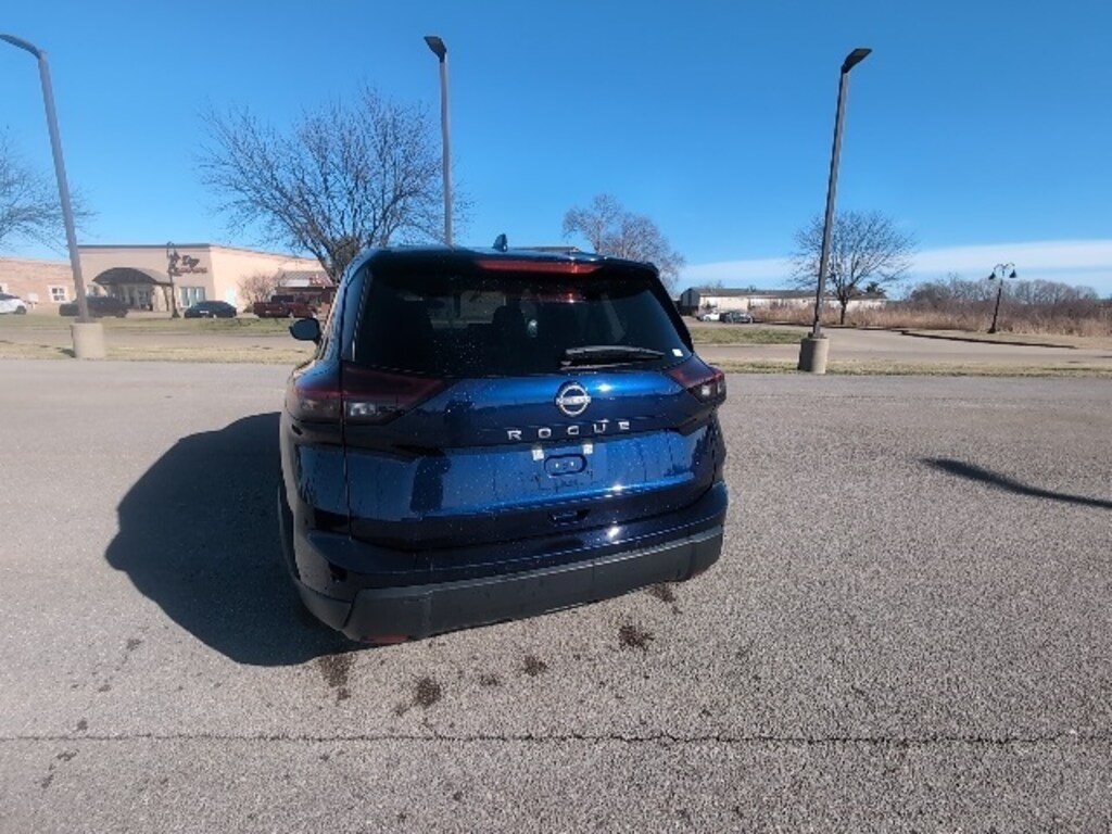 Used 2025 Nissan Rogue SV SUV