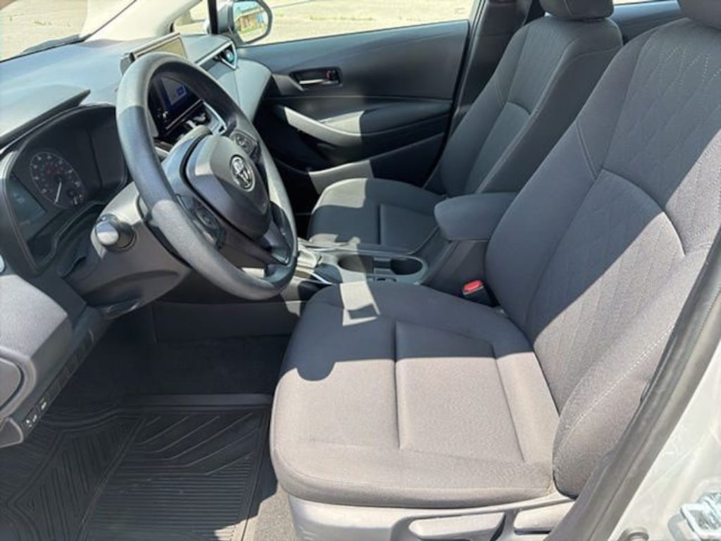 Certified 2025 Toyota Corolla LE Sedan