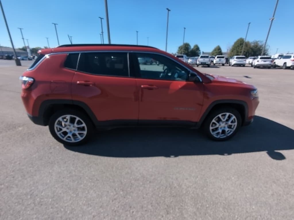 Used 2024 Jeep Compass Latitude Lux SUV