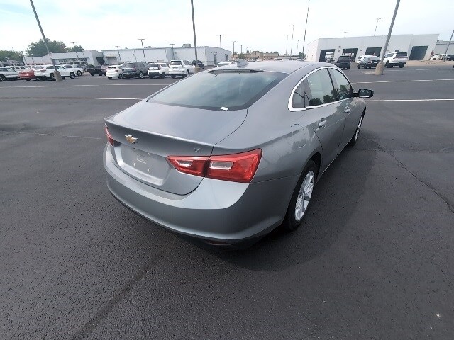2023 Chevrolet Malibu 1LT photo 3